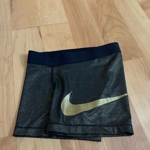 Nike Pro’s XS